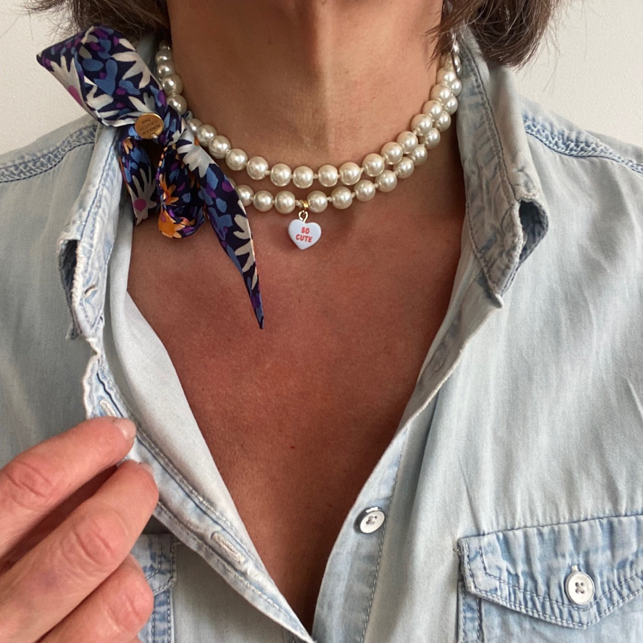 collier de perles fantaisie twilly  en soie foulard Dior vintage revalorisé