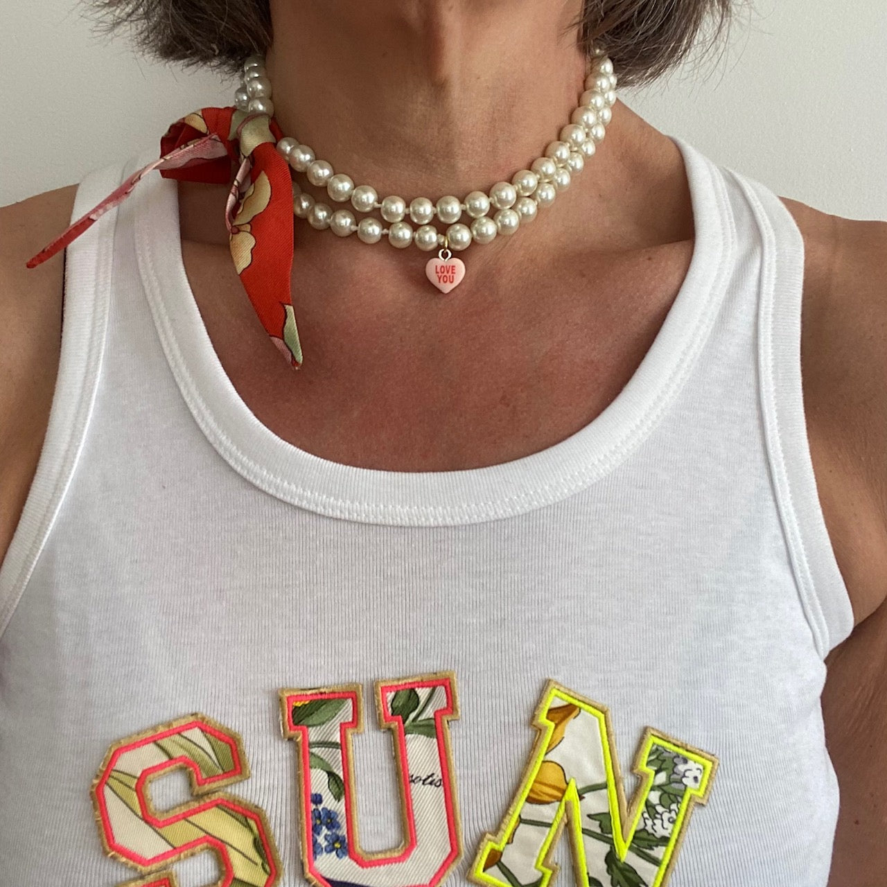 collier de perles fantaisie twilly  en soie foulard Valentino vintage revalorisé