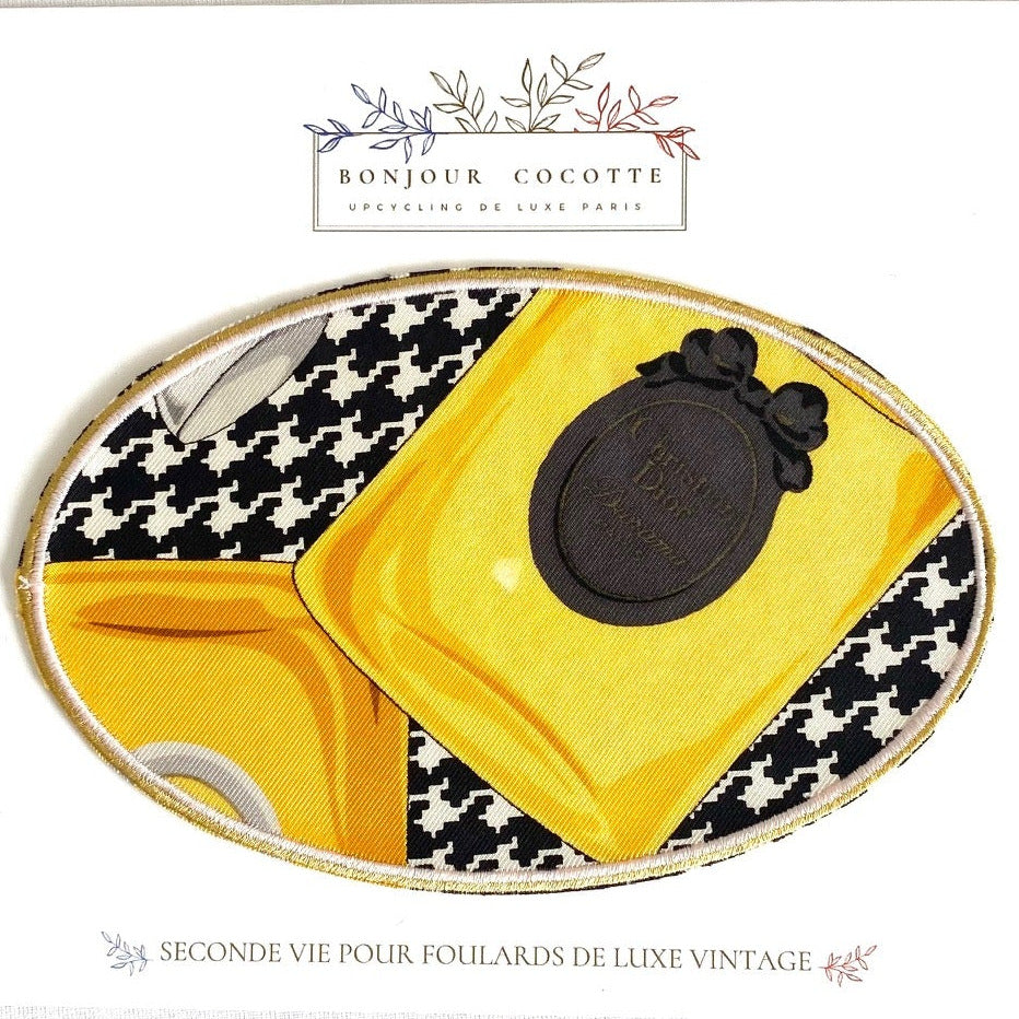 Coudière patch thermocollant upcycling de soie issue de la revalorisation de foulards de luxe vintage Dior
