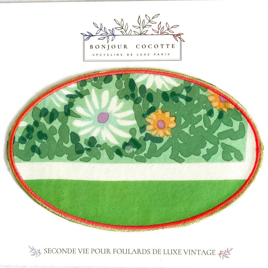 Coudière patch thermocollant upcycling de soie issue de la revalorisation de foulards de luxe vintage Dior