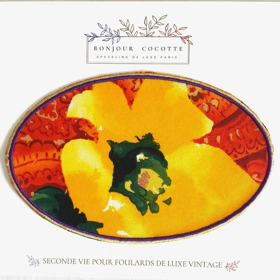 Coudière patch thermocollant upcycling de soie issue de la revalorisation de foulards de luxe vintage Ungaro