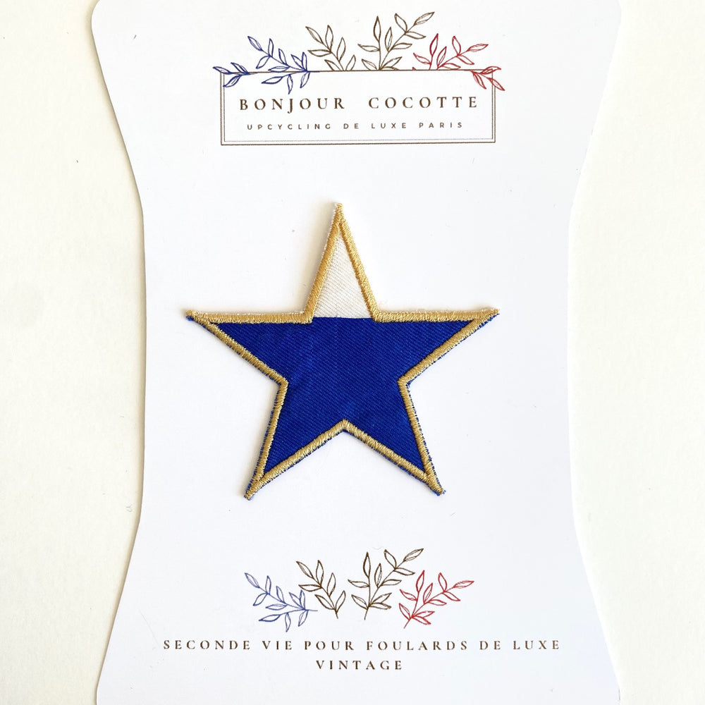 
                  
                    Patch brodé thermocollant symboles "étoile", issu d’un foulard en soie Dior revalorisé
                  
                