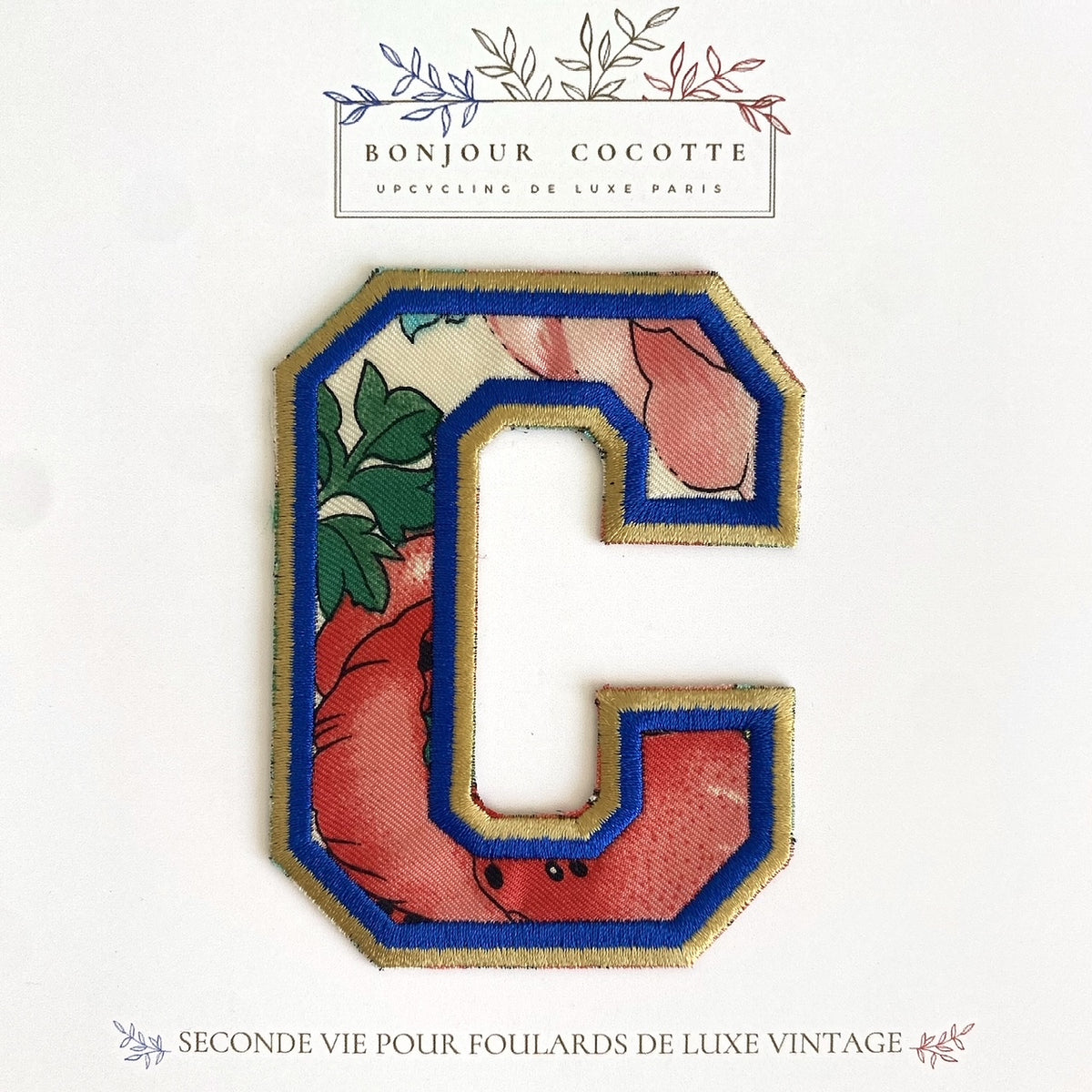 patch  brodé thermocollant grande lettre C foulard vintage Gucci upcyclé par Bonjour Cocotte