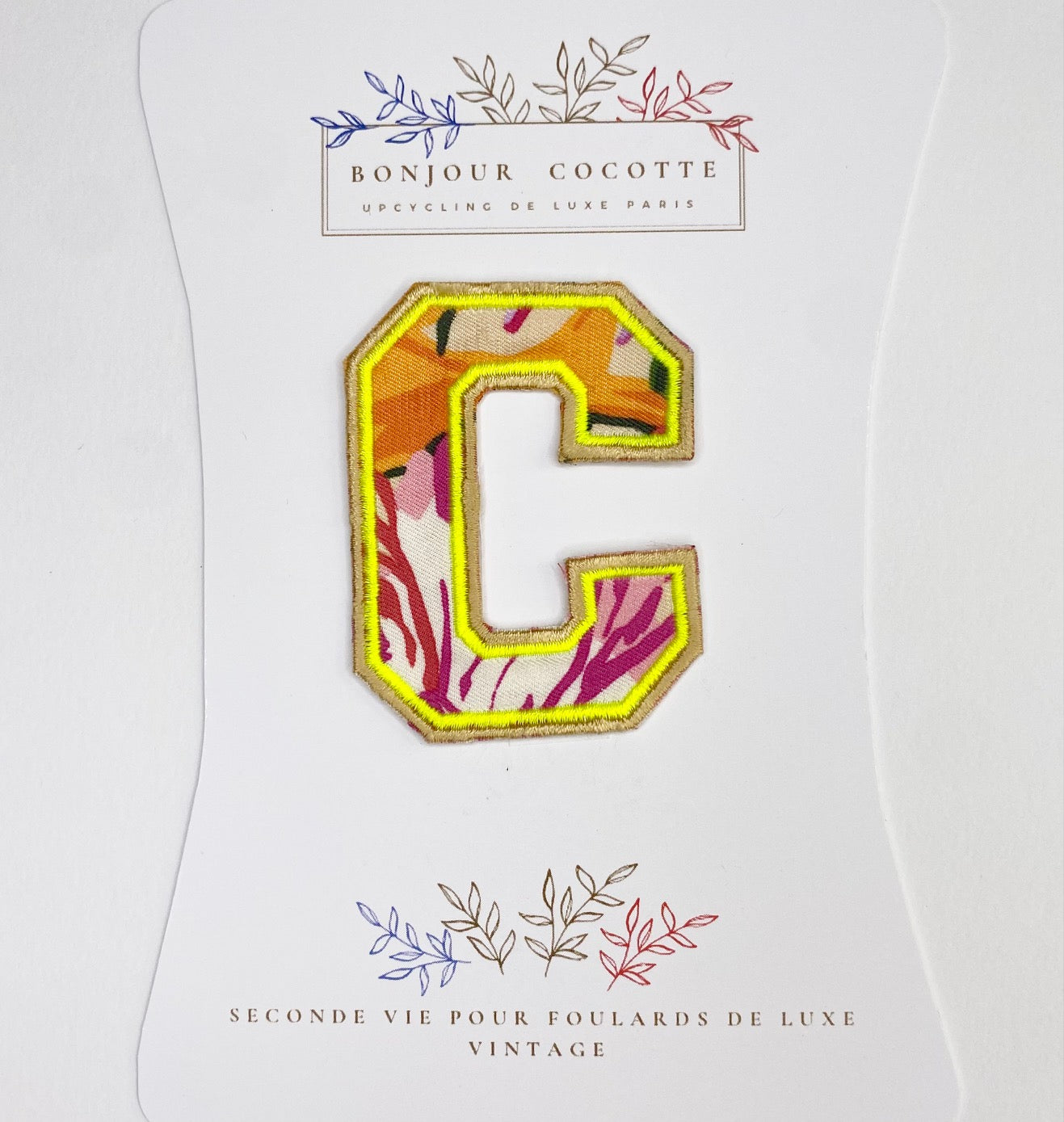 Patch  thermocollant petite lettre C foulard revalorisé vintage Max Mara