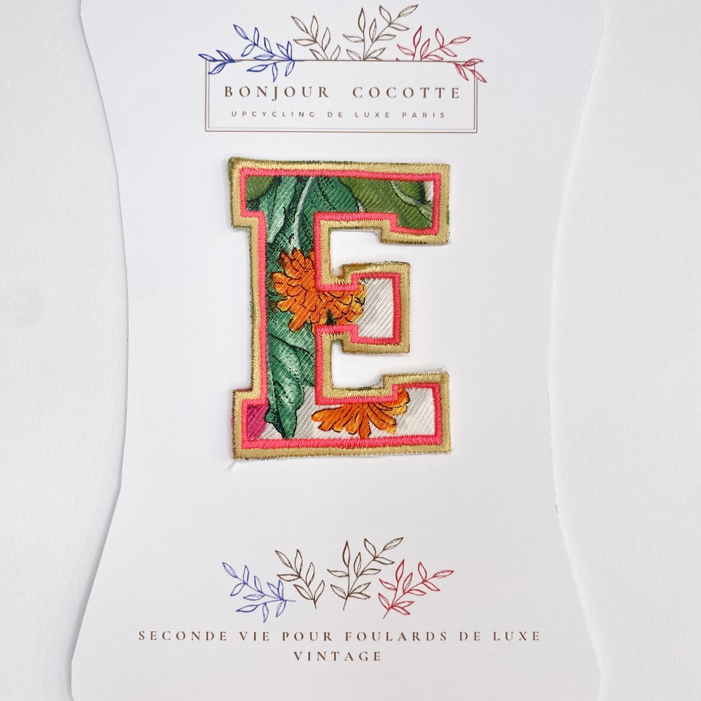 Patch  thermocollant petite lettre E foulard revalorisé vintage Mantero