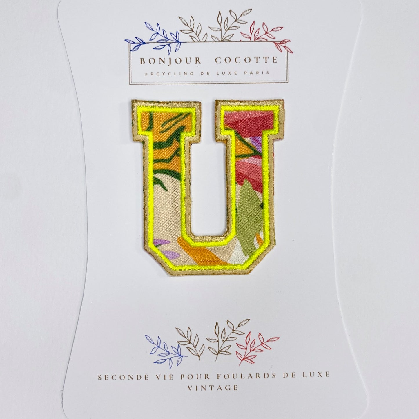 patch  thermocollant petite lettre U foulard revalorisé Max Mara